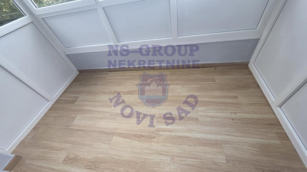 Slika 0 - Trosoban, 72m2, Avijatičarsko naselje Novi Sad, sa terasom, ima lift