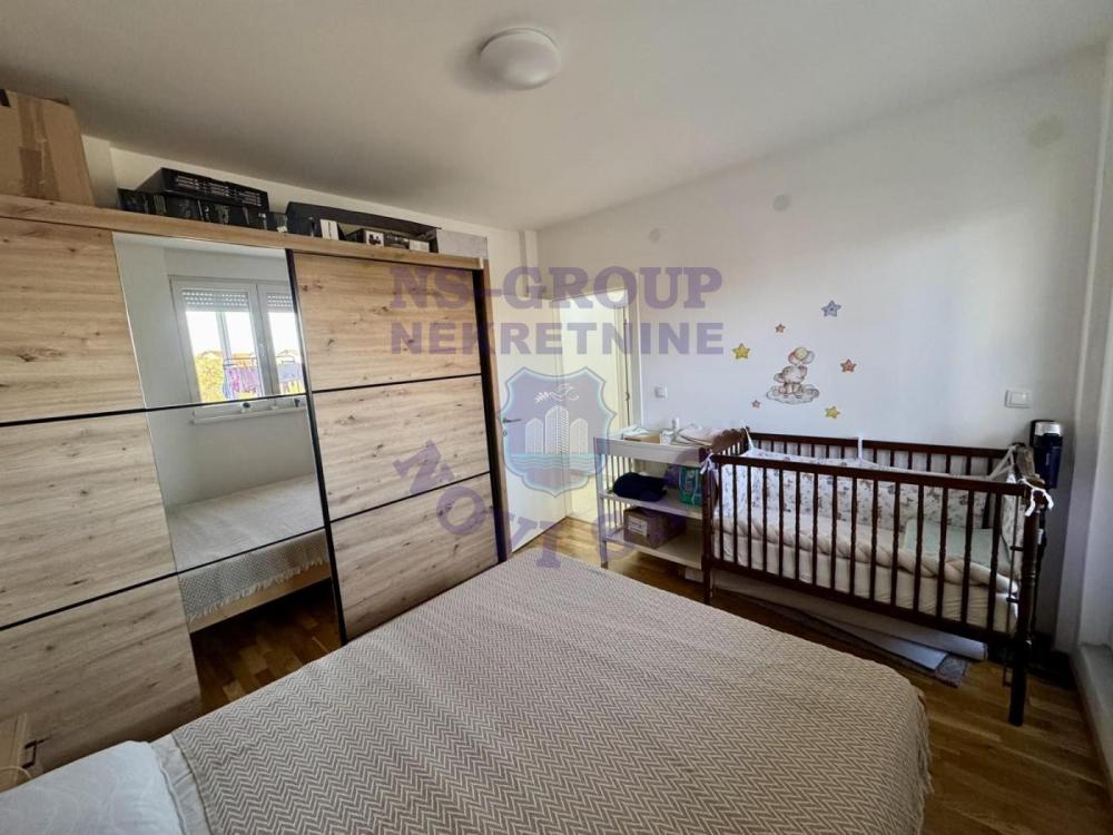 Slika 6 - Troiposoban, 81m2, Adice Novi Sad, sa terasom