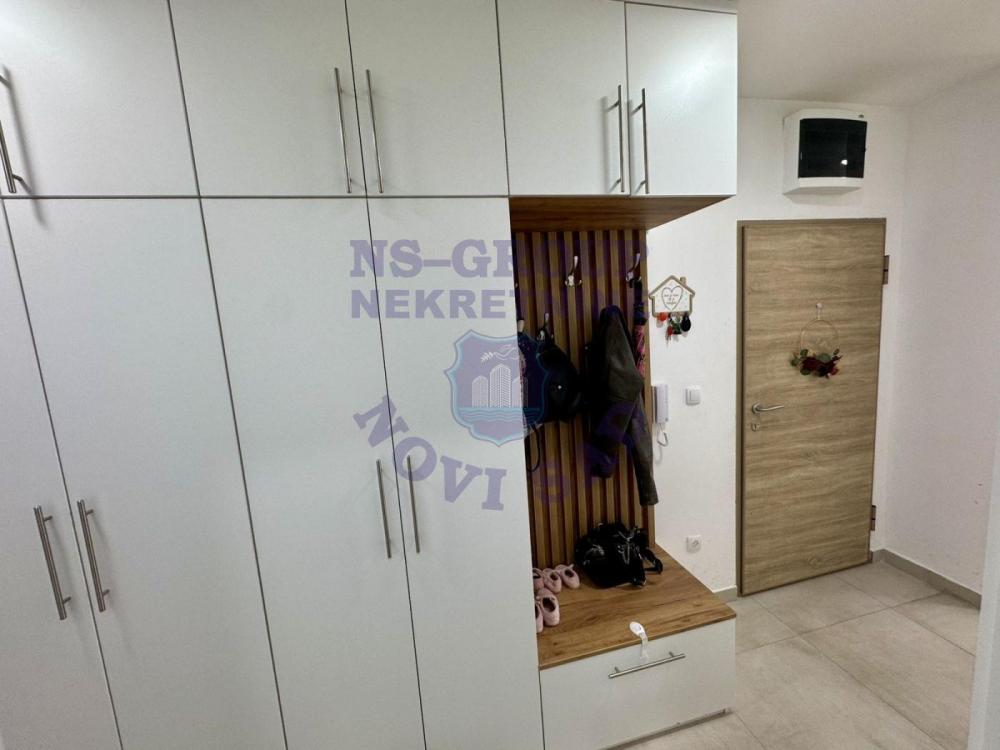 Slika 3 - Troiposoban, 81m2, Adice Novi Sad, sa terasom