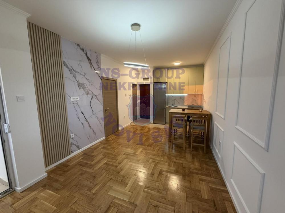 Glavna slika -Jednoiposoban, 34m2, Sajmište Novi Sad, sa terasom, ima lift