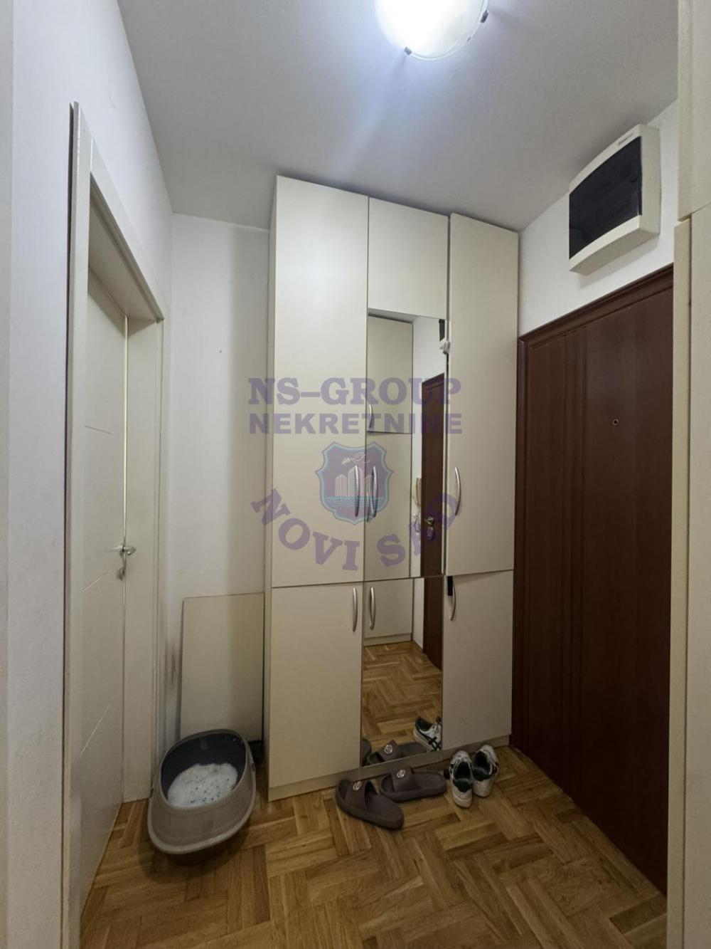 Slika 4 - Jednoiposoban, 37m2, Nova Detelinara Novi Sad, sa terasom, ima lift