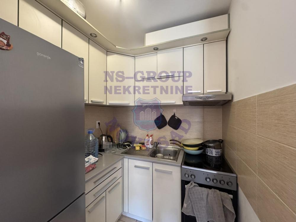 Slika 3 - Jednoiposoban, 37m2, Nova Detelinara Novi Sad, sa terasom, ima lift