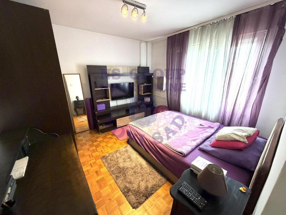 Slika 5 - Trosoban, 64m2, Liman 4 Novi Sad, sa terasom, ima lift