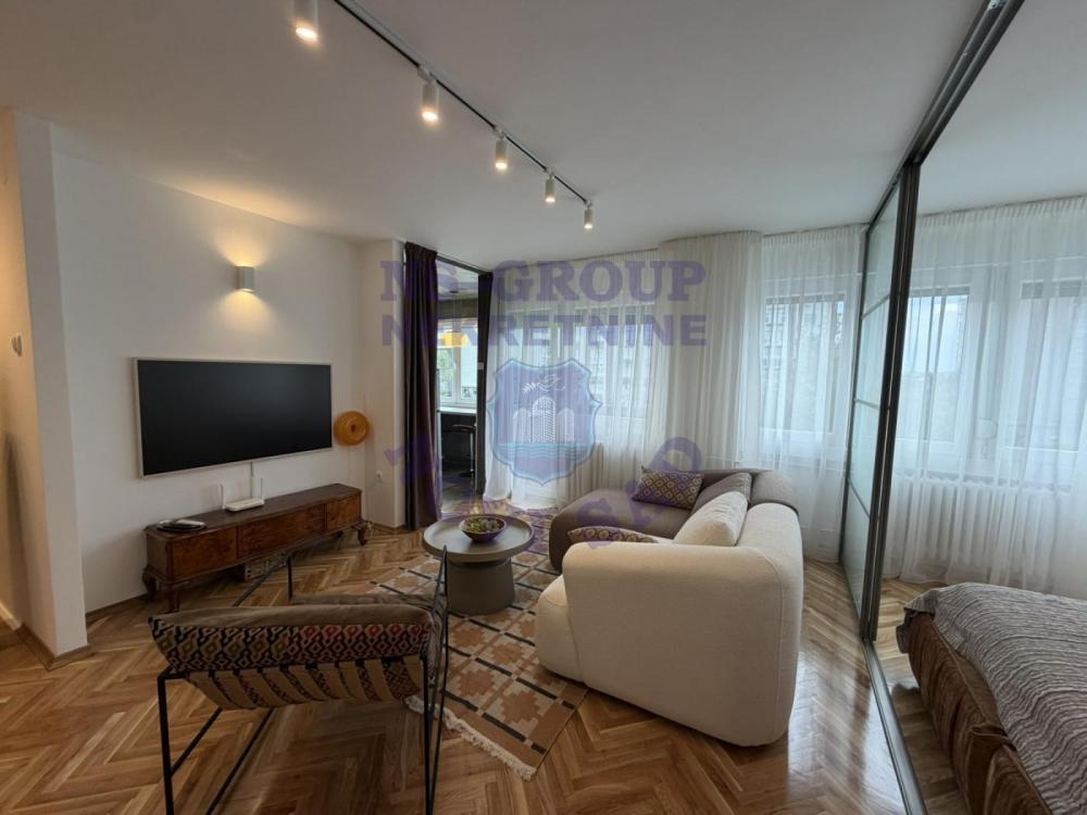 Slika 1 - kompletno i najmodernije renoviran dvosoban stan površine 48m²!