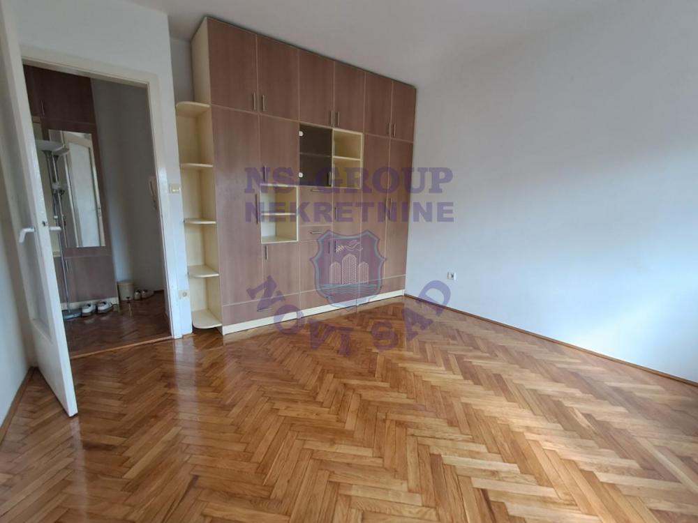 Slika 2 - 578050-Predstavljamo Vam izuzetno svetao, jednosoban stan na Grbavici. 