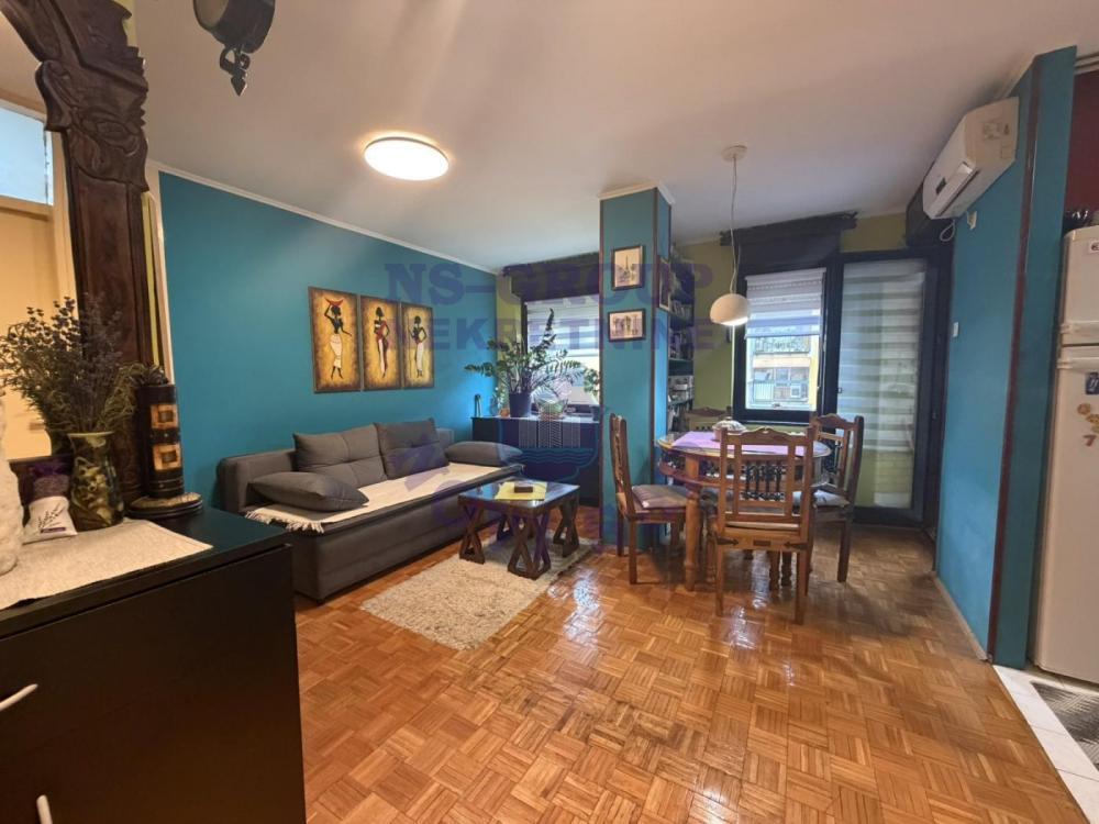 Glavna slika -Jednoiposoban stan od 37m2 na Novom Naselju!