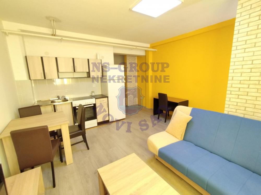 Slika 2 - Jednoiposoban, 33m2, Mišeluk Novi Sad