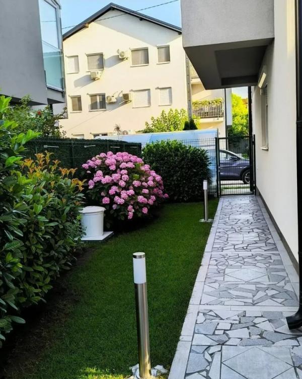 Slika 9 - Prodaje se LUX stan na Telepu-Novi Sad