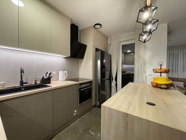 Slika 3 - Prodaja stana, 87m2, Bulevar Evrope Novi Sad, sa terasom, ima lift