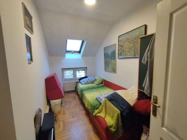 Slika 9 - Četvoroiposoban, namešten, plus krovna terasa oko 50m2! Železnička stanica! š. 522366