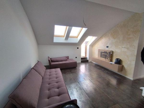 Slika 1 - Perfektan, četvoroiposoban, namešten stan blizu Sajma! Plus terasa oko 27m2! Parking! š. 519086