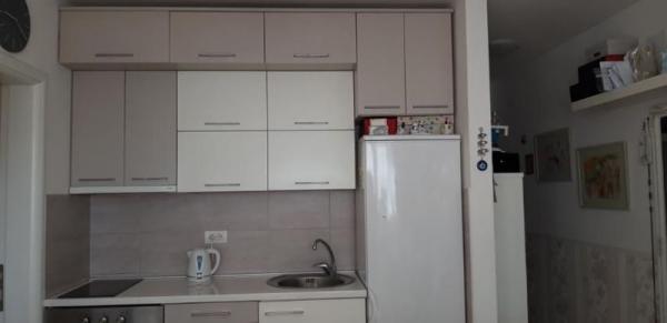 Slika 4 - Jednoiposoban, 30m2, Petrovaradin Novi Sad, sa terasom, sa parkingom