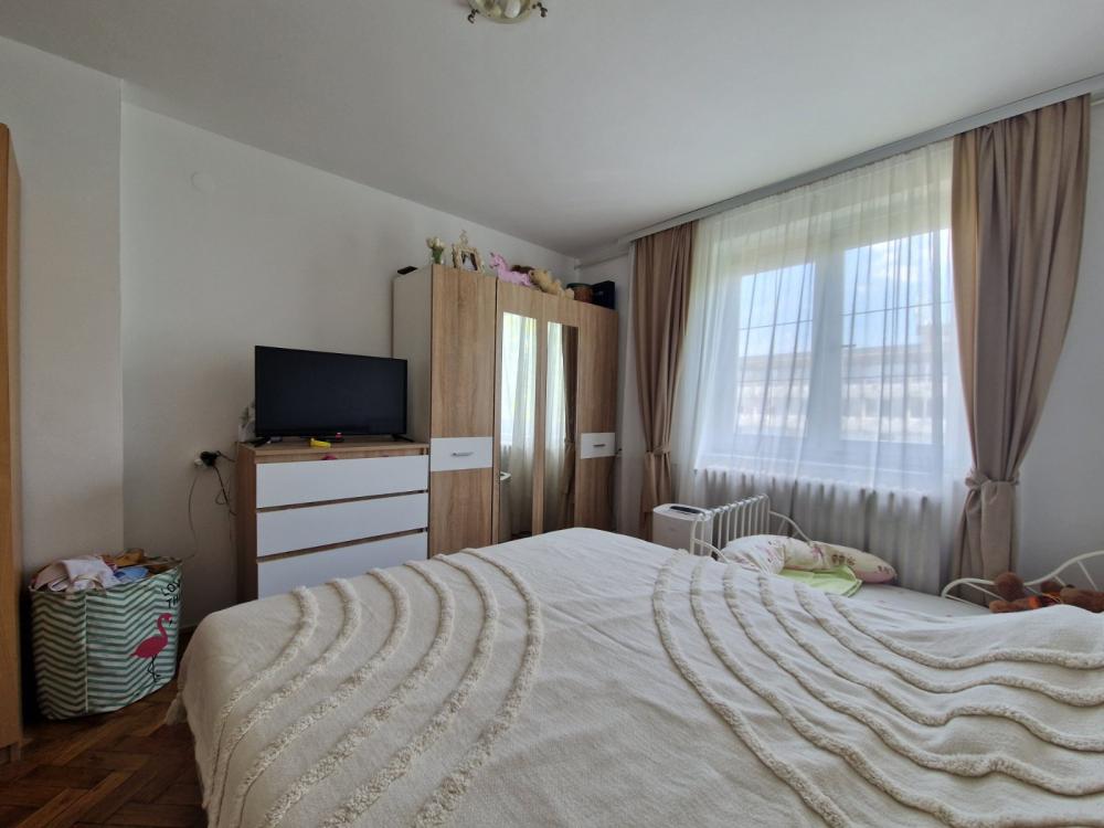 Slika 2 - Dvosoban, 55m2, Bulevar kralja Petra I Novi Sad, sa terasom