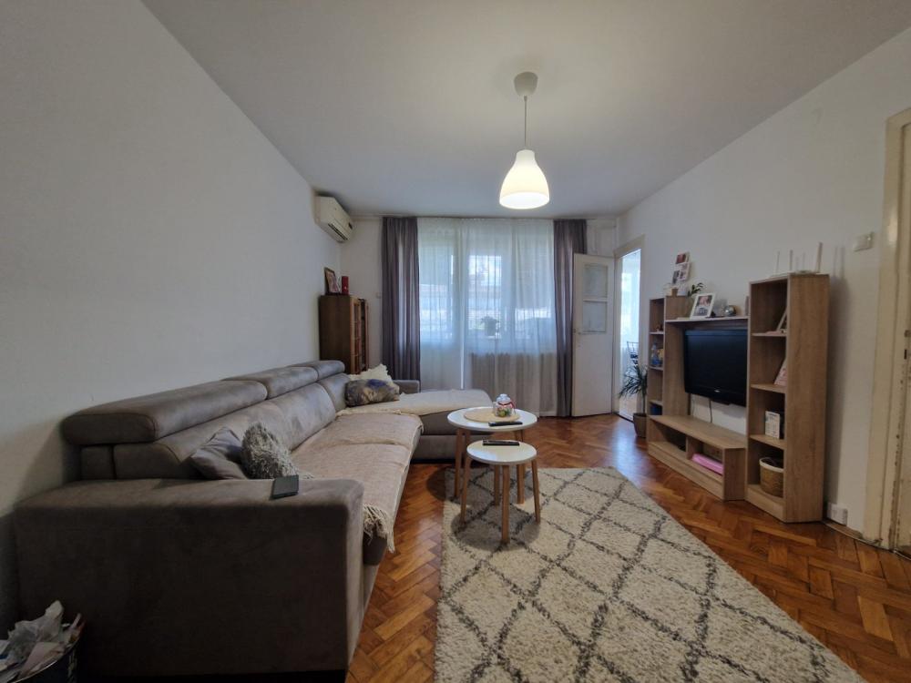 Slika 7 - Dvosoban, 55m2, Bulevar kralja Petra I Novi Sad, sa terasom