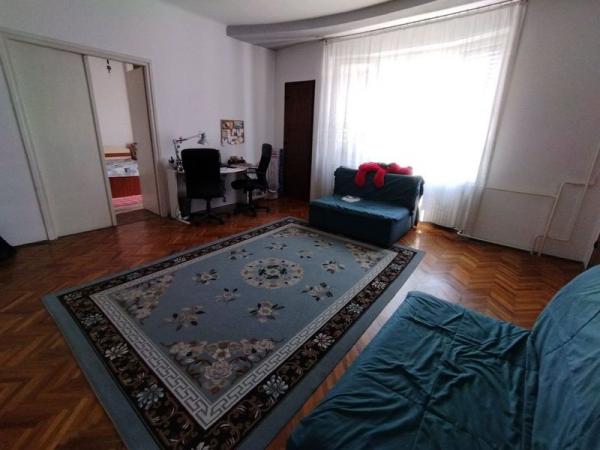 Slika 1 - Četvoroiposoban, 127m2, Novi Sad centar Novi Sad, sa terasom, ima lift