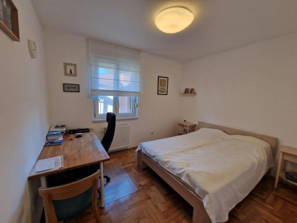 Slika 7 - Trosoban stan sa garažom u urbanoj vili na Telepu