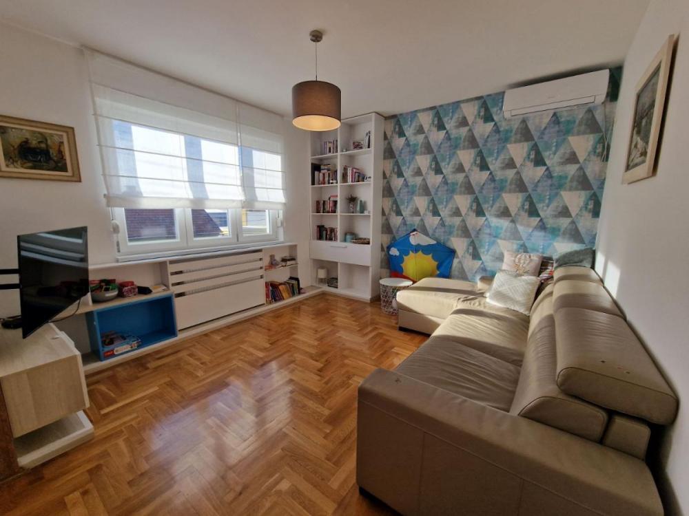 Slika 1 - Trosoban stan sa garažom u urbanoj vili na Telepu