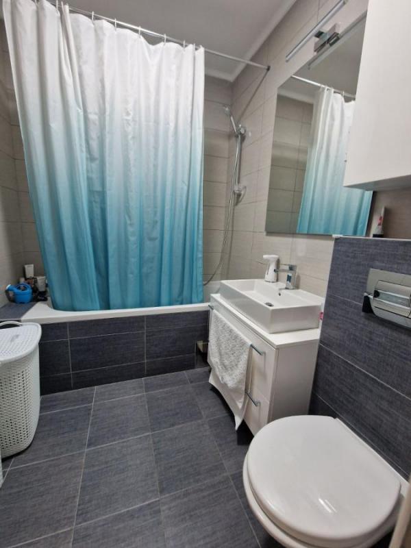 Slika 8 - Trosoban stan sa garažom u urbanoj vili na Telepu