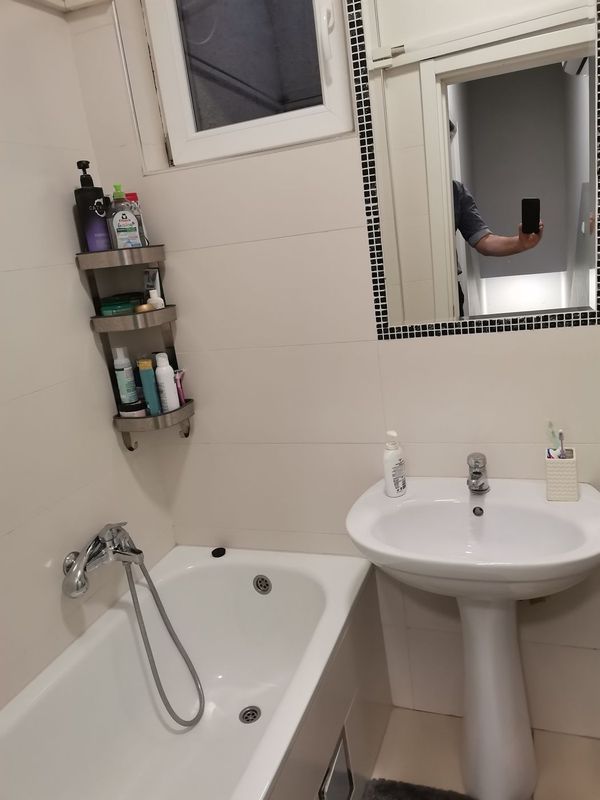 Slika 6 - Nova detelinara, stan j lokaciji koji se prodaje potpuno namešten i opremljen! š. 530042