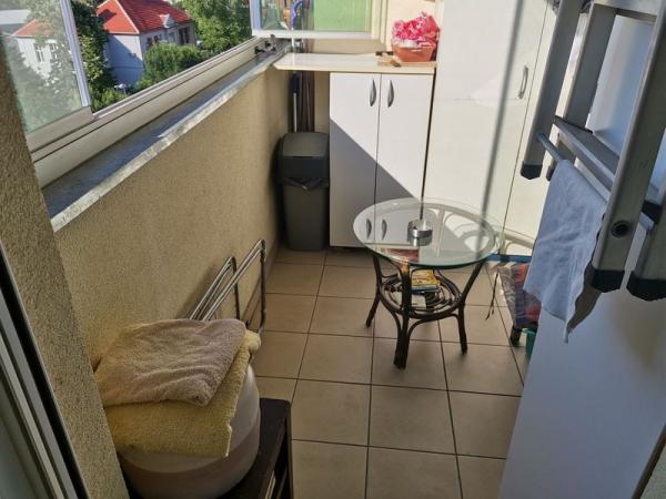 Slika 9 - Nova detelinara, stan j lokaciji koji se prodaje potpuno namešten i opremljen! š. 530042