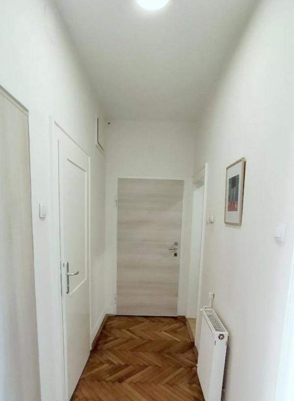 Slika 5 - Trosoban, 74m2, Novi Sad centar Novi Sad, sa terasom