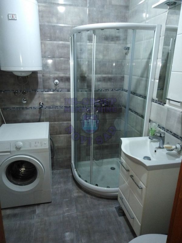 Slika 4 - Grbavica, kompletno namešten stan. š. 451830