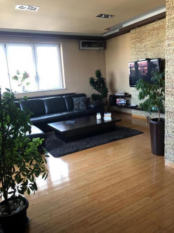 Glavna slika -Trosoban stan 124 m2 sa garažom na Novoj Detelinari