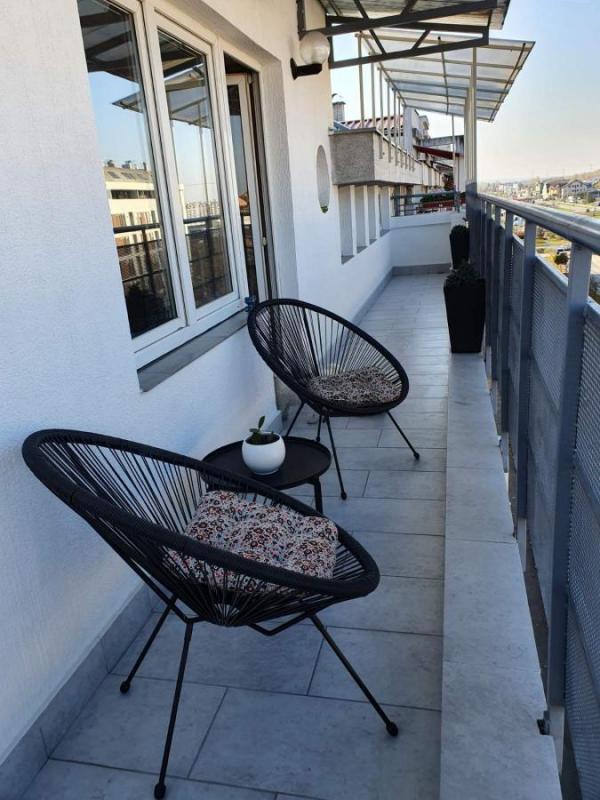 Slika 7 - Trosoban stan 124 m2 sa garažom na Novoj Detelinari