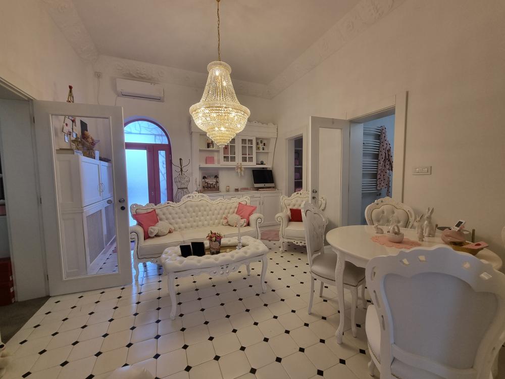 Slika 2 - CENTAR - NOVI SAD - SALONAC š. 531781