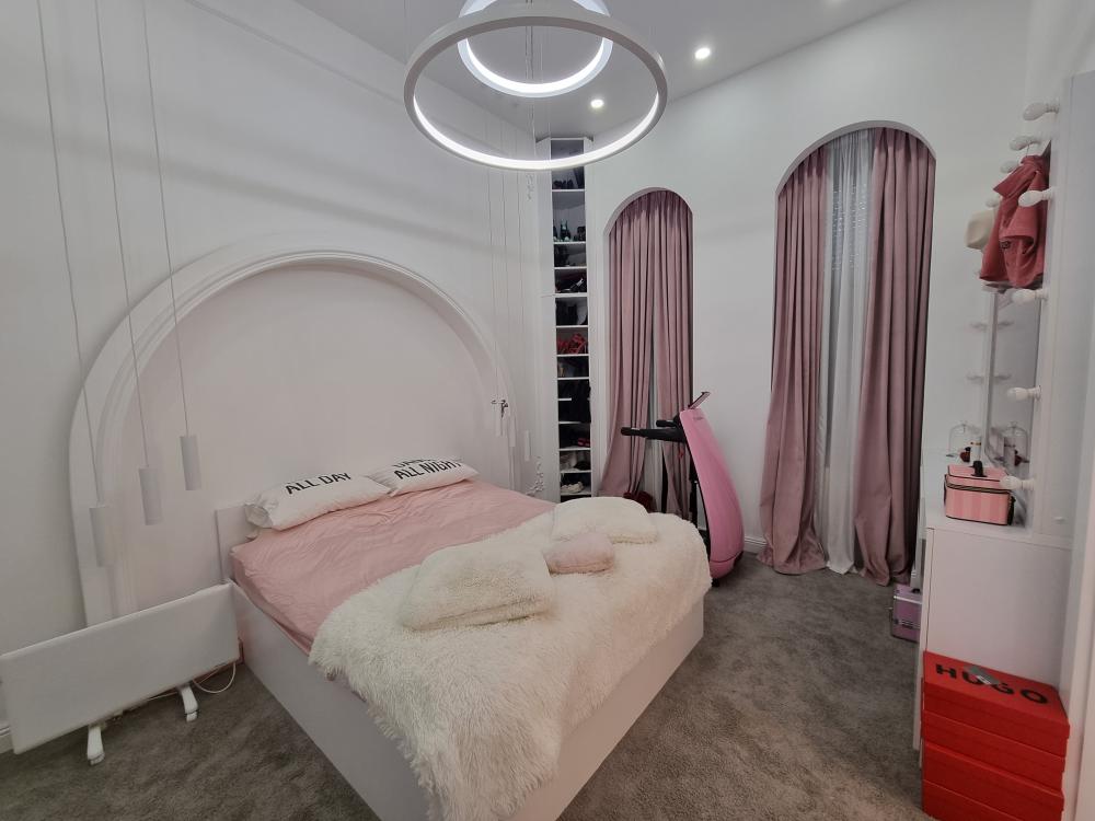 Slika 6 - CENTAR - NOVI SAD - SALONAC š. 531781