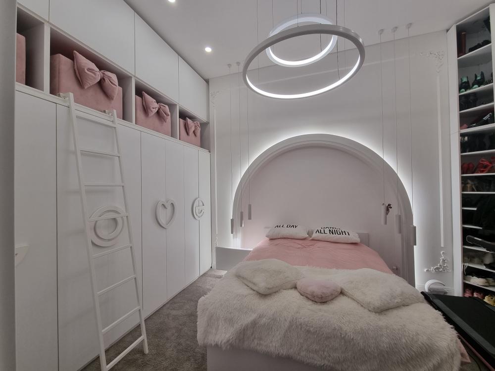 Slika 7 - CENTAR - NOVI SAD - SALONAC š. 531781