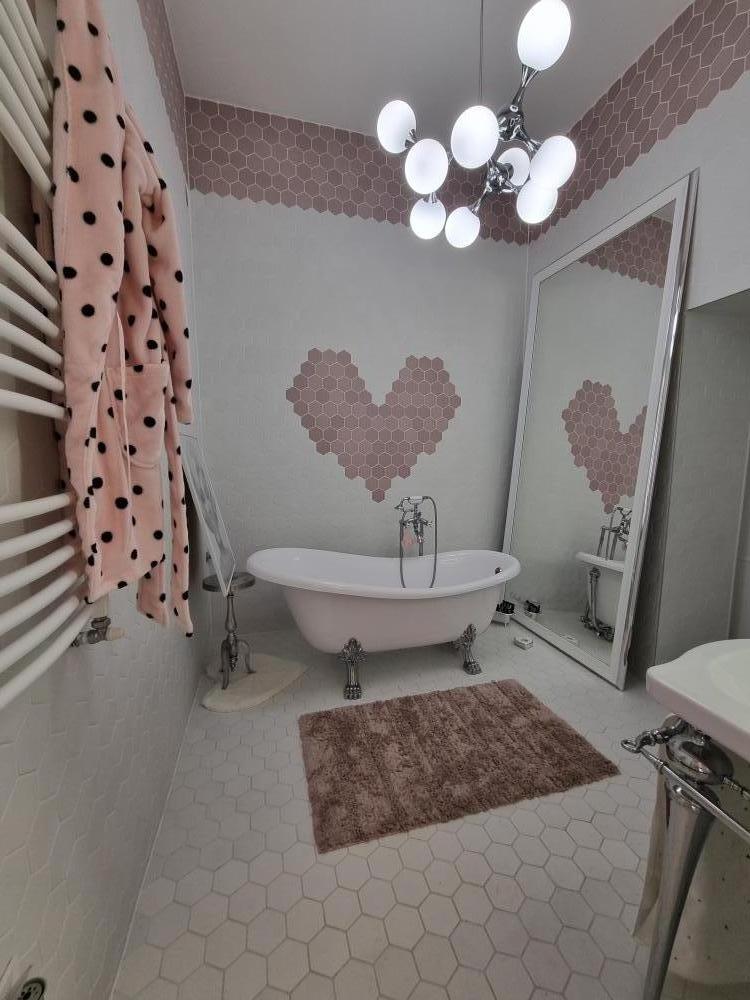 Slika 8 - CENTAR - NOVI SAD - SALONAC š. 531781