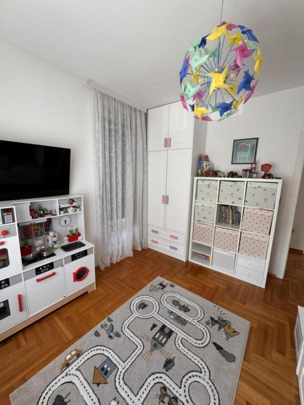 Slika 11 - Trosoban, 74m2, Novi Sad centar Novi Sad, sa terasom, ima lift