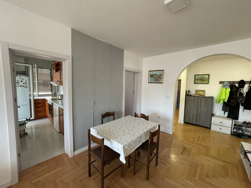 Slika 3 - Fantastičan porodičan stan u najlepšem delu Novog Naselja! 93m2 - Šifra: 533237