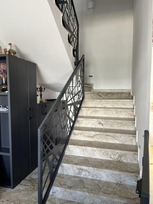 Slika 6 - Petosoban stan urbana vila