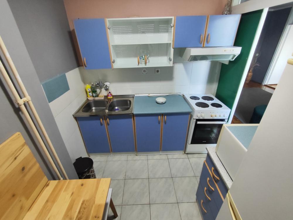 Slika 3 - Dvoiposoban, 42m2, Bul oslobodjenja 28 Novi Sad, sa terasom