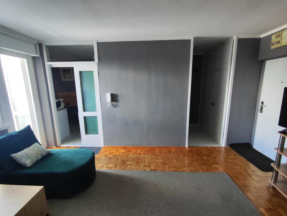 Slika 5 - Dvoiposoban, 42m2, Bul oslobodjenja 28 Novi Sad, sa terasom