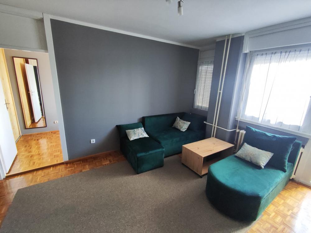 Slika 9 - Dvoiposoban, 42m2, Bul oslobodjenja 28 Novi Sad, sa terasom