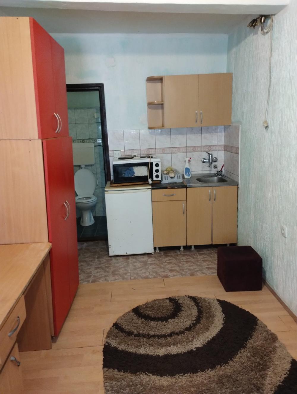 Slika 4 - Prodaja dvorišnog stana u centru Novog Sada 18 m2, odlična lokacija