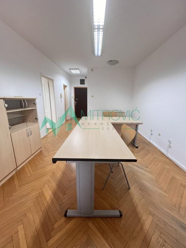 Slika 5 - Novi Sad, Bulevar oslobođenja - Dvosoban stan - poslovni apartman 46 m2 