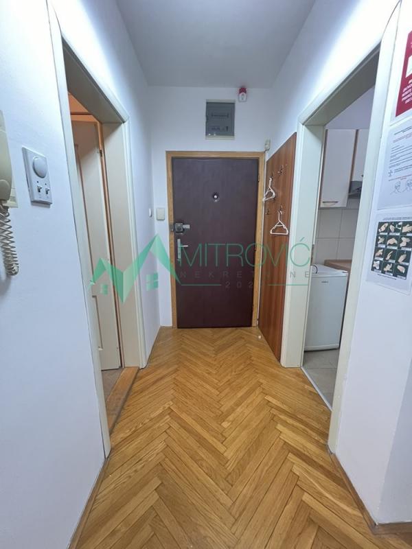 Slika 11 - Novi Sad, Bulevar oslobođenja - Dvosoban stan - poslovni apartman 46 m2 