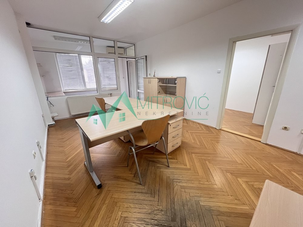 Slika 1 - Novi Sad, Bulevar oslobođenja - Dvosoban stan - poslovni apartman 46 m2 