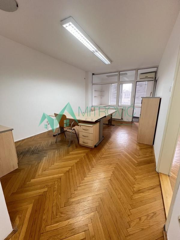 Slika 2 - Novi Sad, Bulevar oslobođenja - Dvosoban stan - poslovni apartman 46 m2 