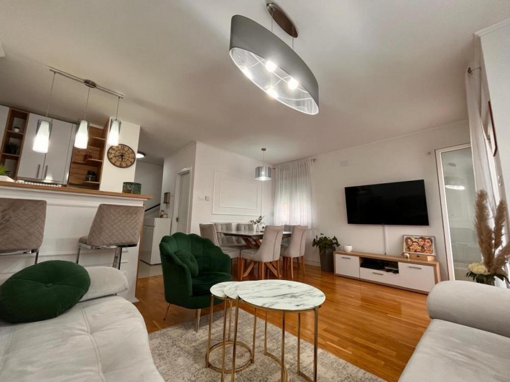 Slika 4 - Petosoban dupleks na Novom naselju