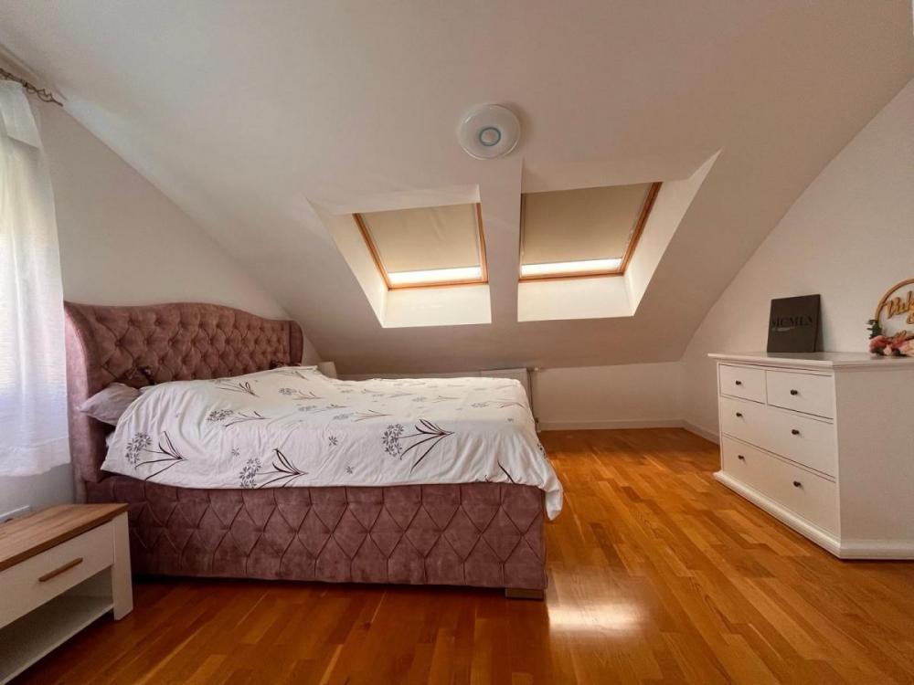 Slika 9 - Petosoban dupleks na Novom naselju