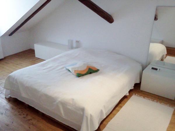 Slika 3 - Atraktivan trosoban stan u Gradiću!